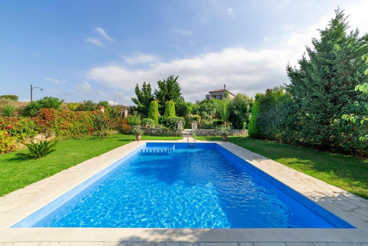 Scenery Villa Vamos 2 外观 照片